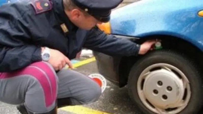 Piemonte e Valle d&rsquo;Aosta: controlli specifici della Polizia sulle gomme