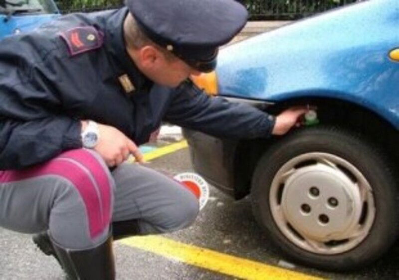 Piemonte e Valle d&rsquo;Aosta: controlli specifici della Polizia sulle gomme