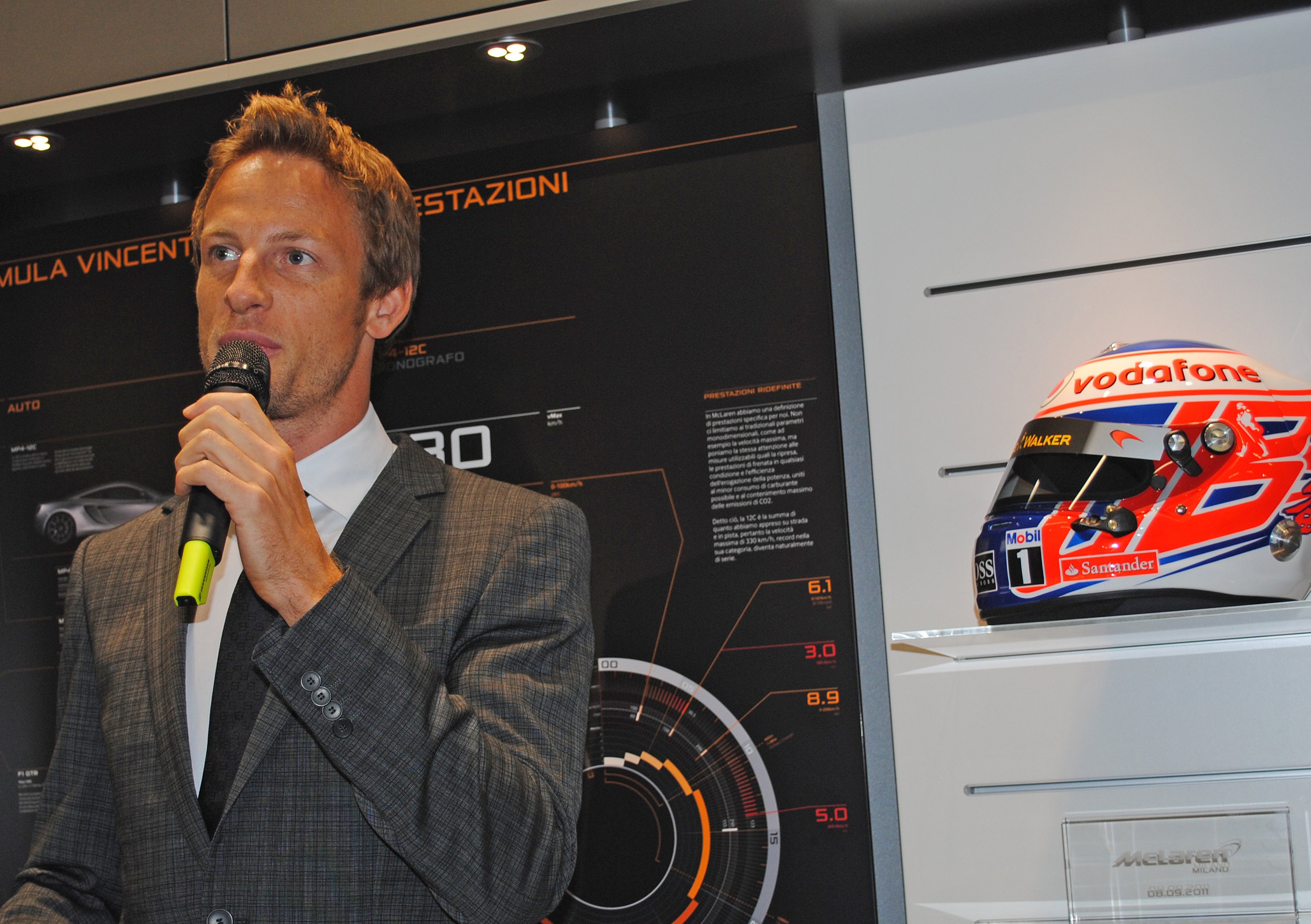 Inaugurato a Milano il primo showroom McLaren d&rsquo;Italia