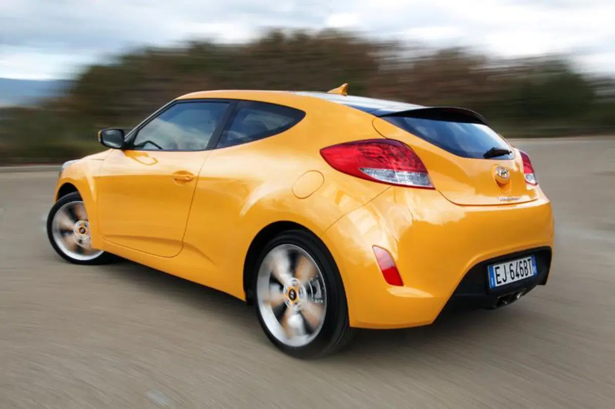 Hyundai Veloster (3)