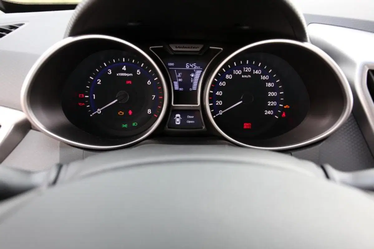 Hyundai Veloster (10)