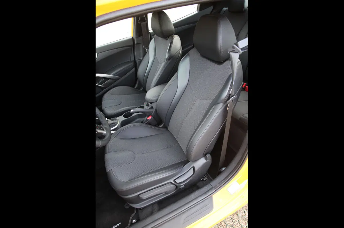 Hyundai Veloster (12)