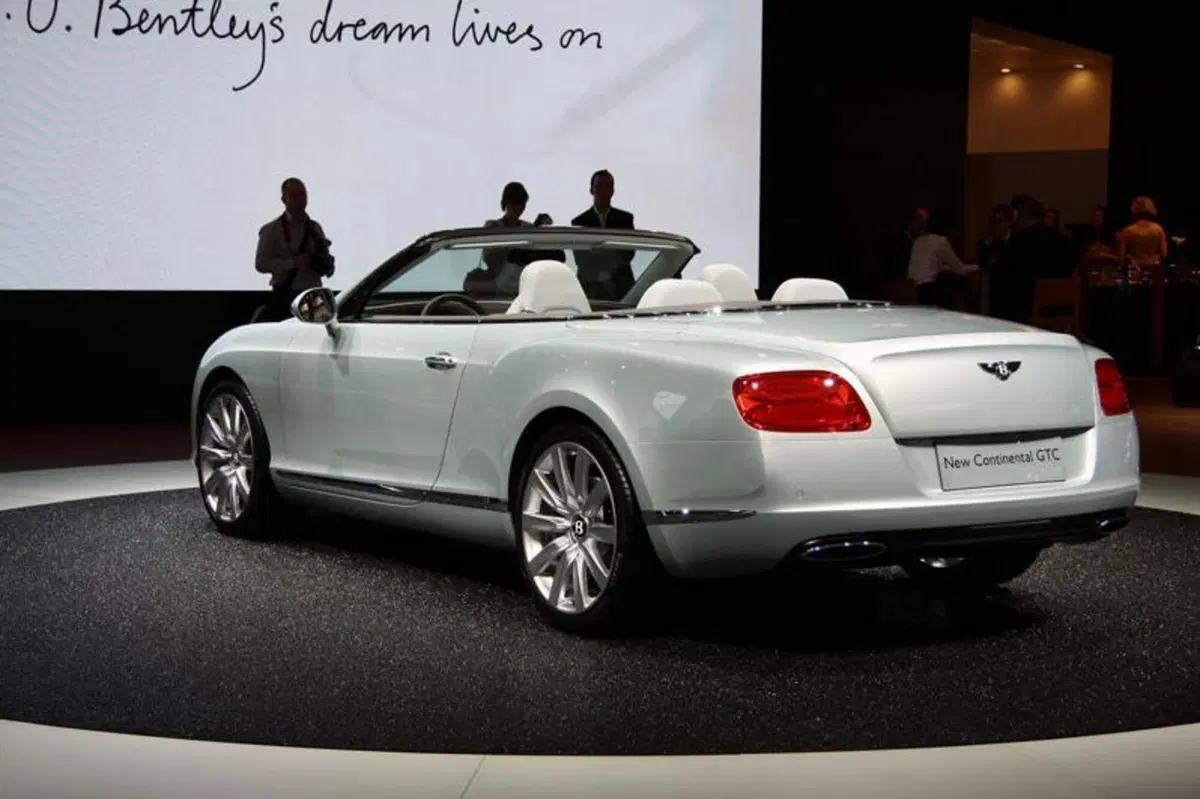Bentley al Salone di Francoforte: tutte le foto (3)