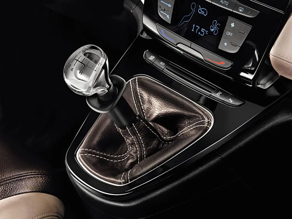 Lancia Ypsilon Diamond (3)
