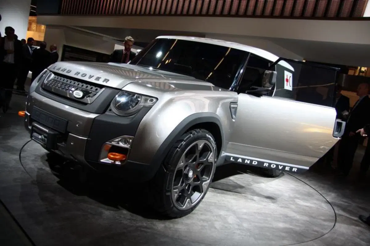 Land Rover al Salone di Francoforte: tutte le foto (14)