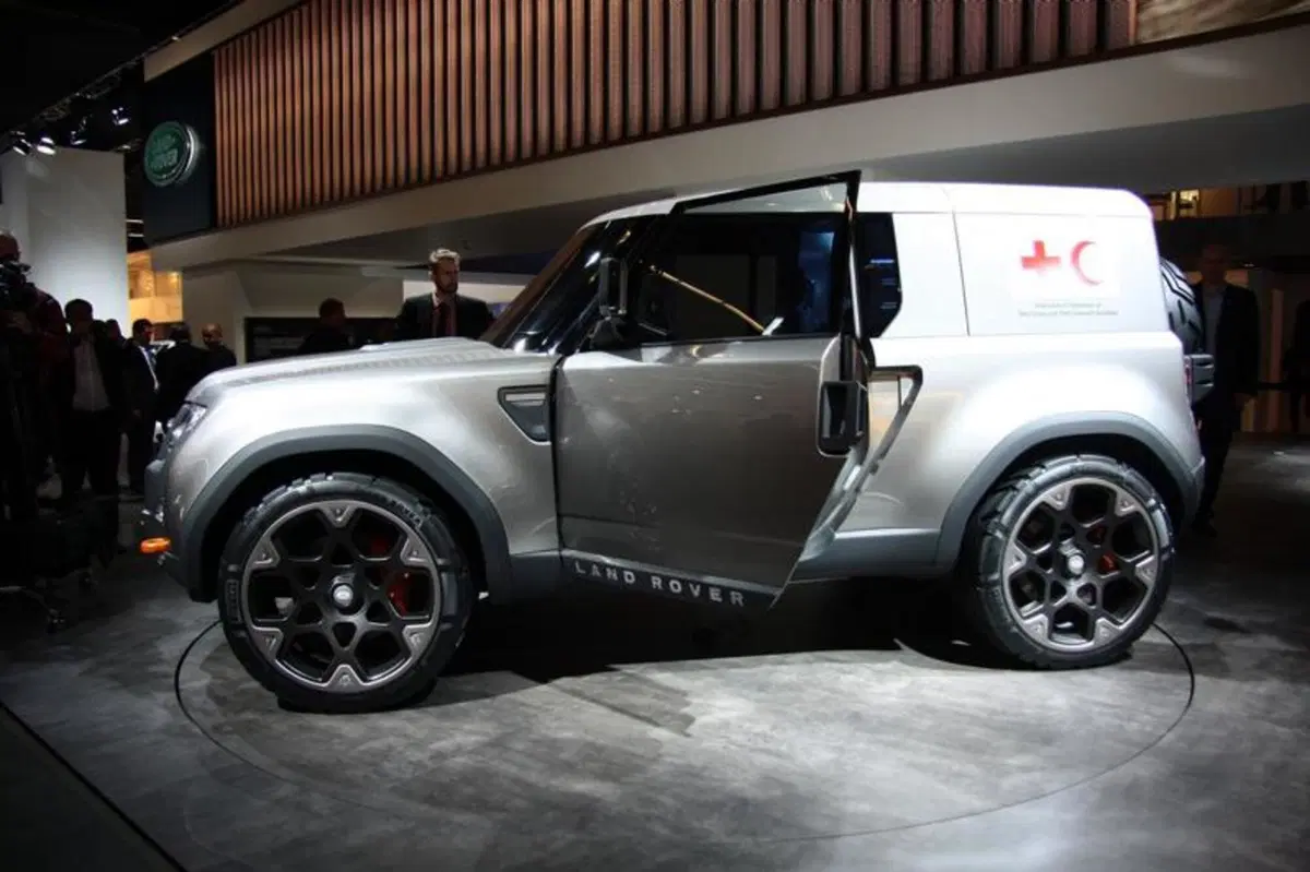 Land Rover al Salone di Francoforte: tutte le foto (17)