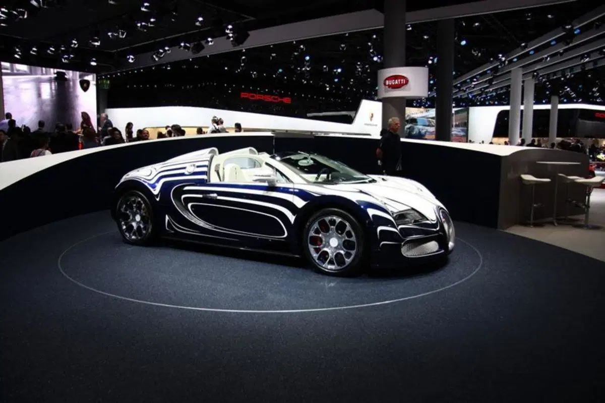 Bugatti al Salone di Francoforte: tutte le foto