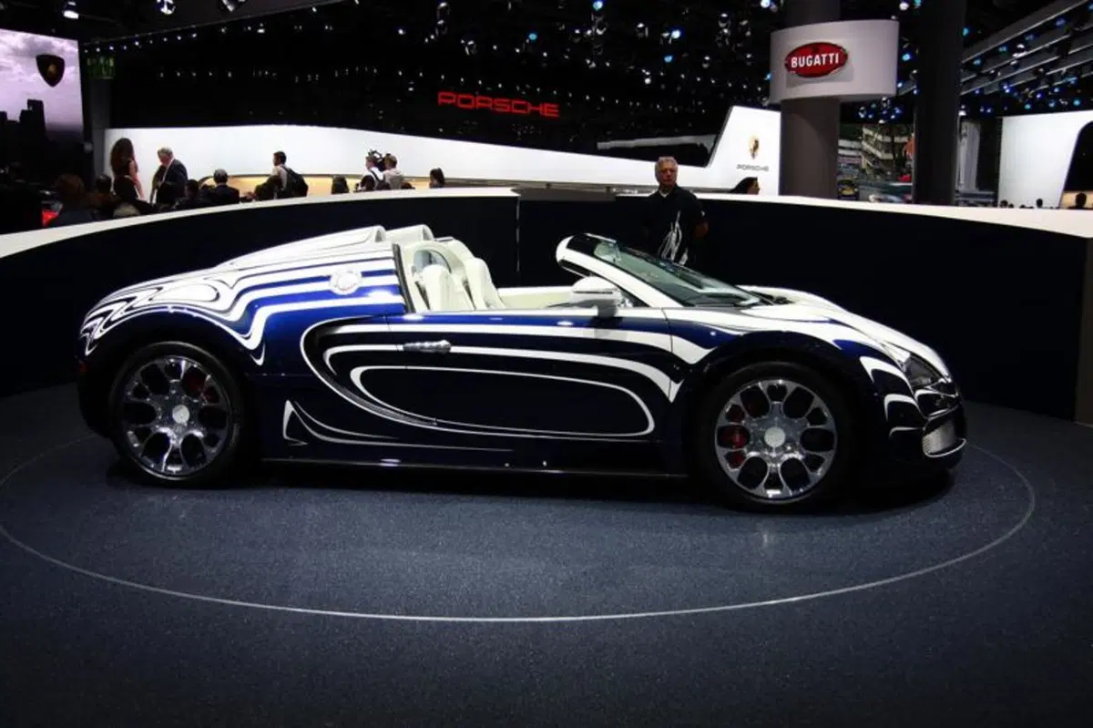 Bugatti al Salone di Francoforte: tutte le foto (4)