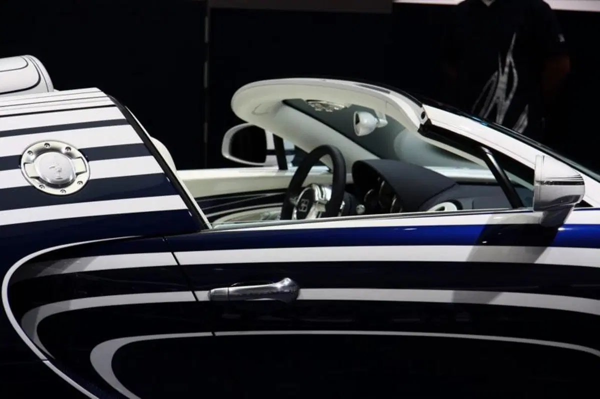 Bugatti al Salone di Francoforte: tutte le foto (7)