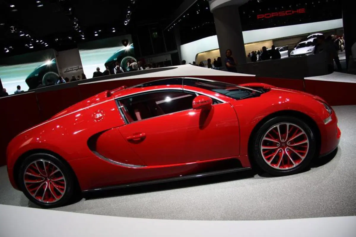 Bugatti al Salone di Francoforte: tutte le foto (11)