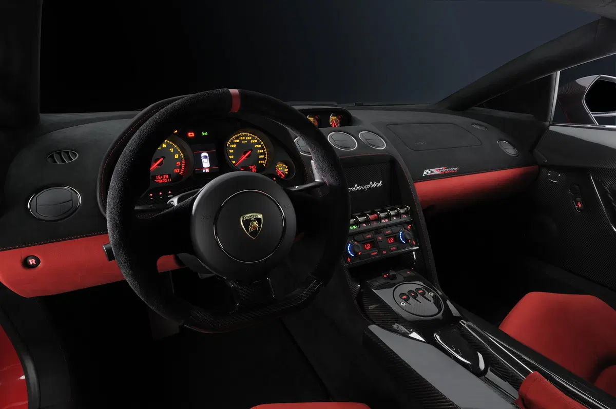 Lamborghini Gallardo LP 570-4 Super Trofeo Stradale (6)