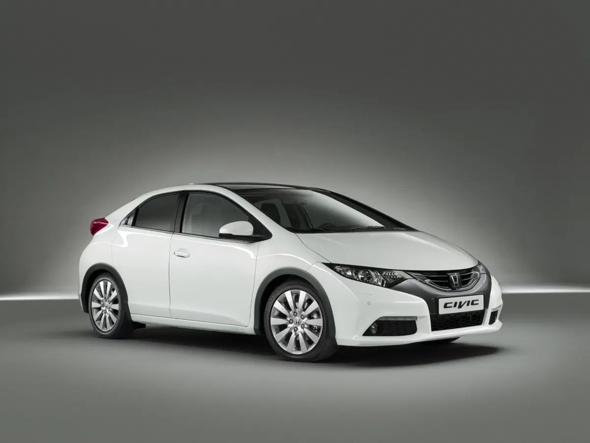 Nuova Honda Civic: prime immagini ufficiali della versione definitiva