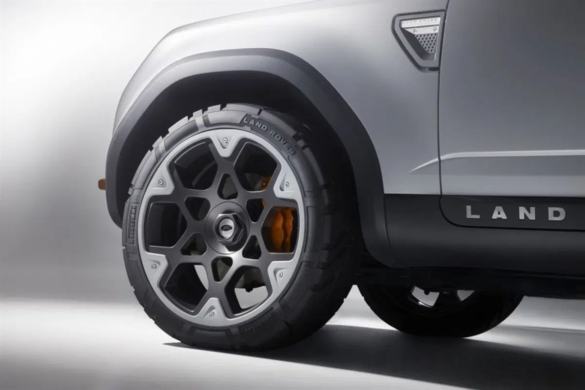 Land Rover DC100 e DC100 Sport: le Defender che verranno (12)