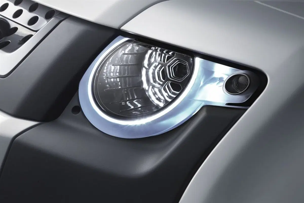 Land Rover DC100 e DC100 Sport: le Defender che verranno (14)