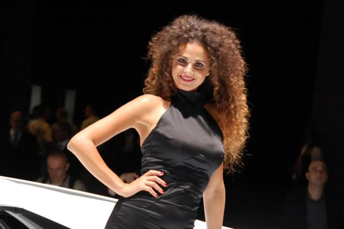 IAA 2011 live: le ragazze più belle dagli stand