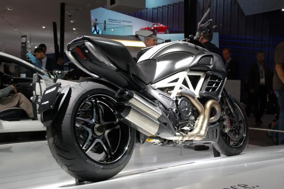 IAA 2011 live: Ducati Diavel AMG Special Edition