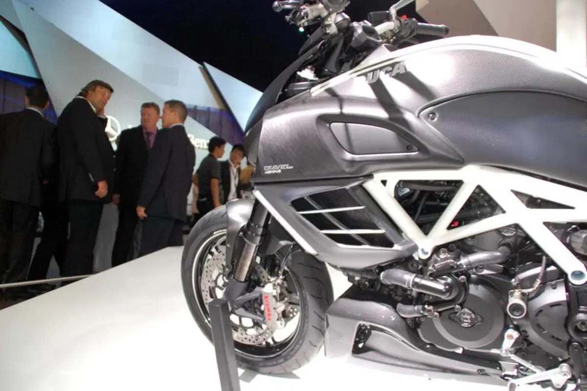 IAA 2011 live: Ducati Diavel AMG Special Edition (7)