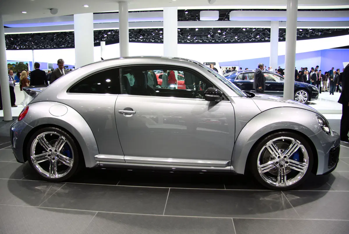 Volkswagen Beetle R Concept (2)