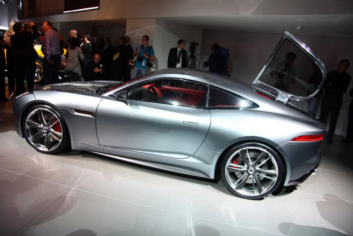 IAA 2011 live: Jaguar C-X16 (3)