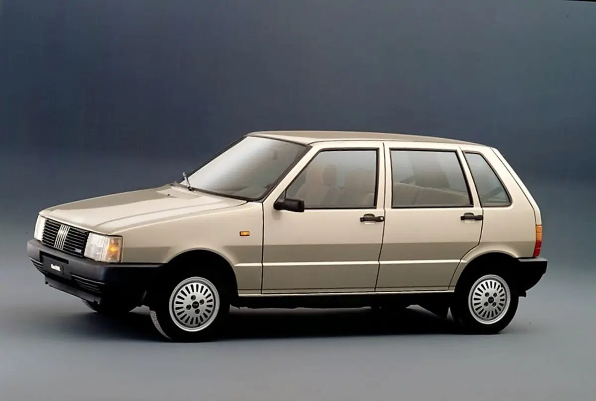 Quale era meglio, Confronto storiche: Fiat Uno Vs Renault Clio I (9)