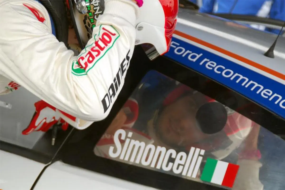 Marco Simoncelli prova la Ford Fiesta WRC 2011 (14)