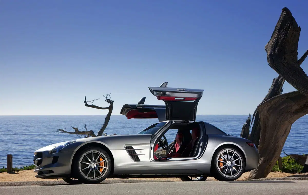 Mercedes-Benz SLS AMG: al vaglio la GT3 stradale e la Black Series (2)