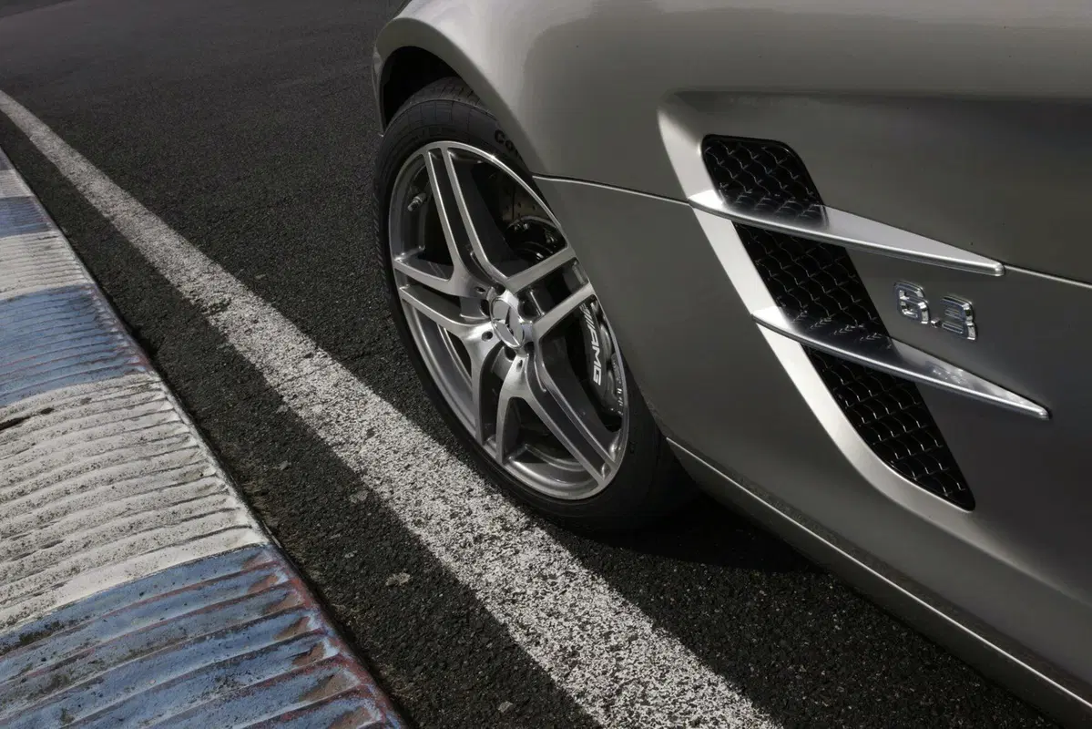 Mercedes-Benz SLS AMG: al vaglio la GT3 stradale e la Black Series (10)