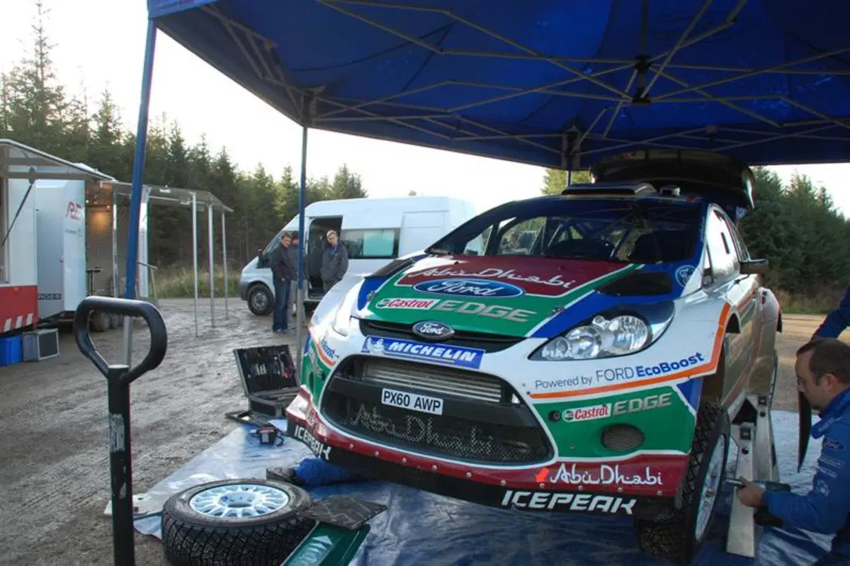 Con Mikko Hirvonen sulla Ford Fiesta WRC 2011 (38)