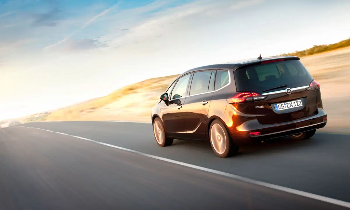 Opel: nuova Zafira Tourer (4)