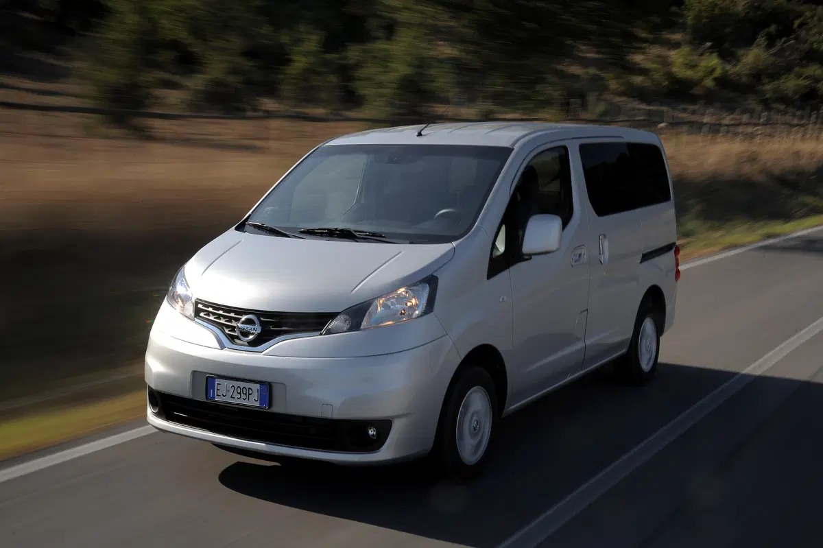 Nissan Evalia (6)