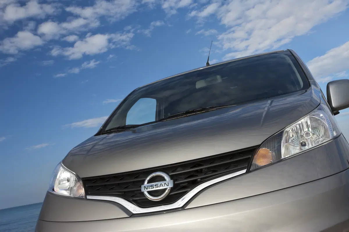 Nissan Evalia (11)