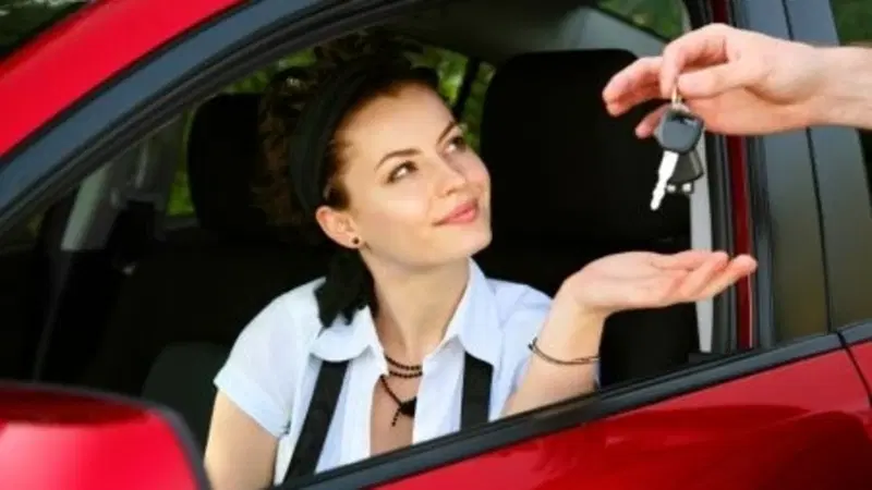 Europcar-Ipsos: oltre il 50% degli italiani rinuncerebbe all'auto