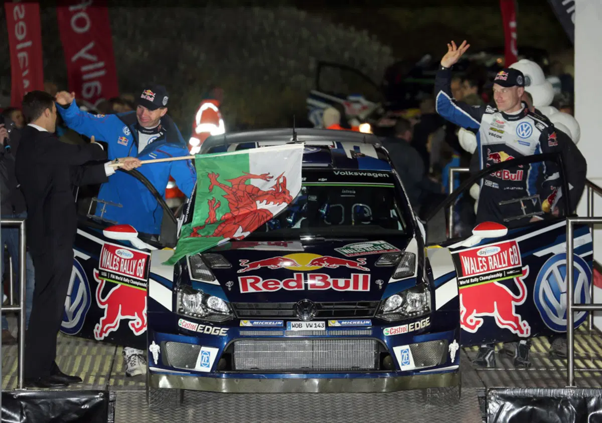 WRC16 Galles. Fermare Ogier (VW)! È una parola! (21)