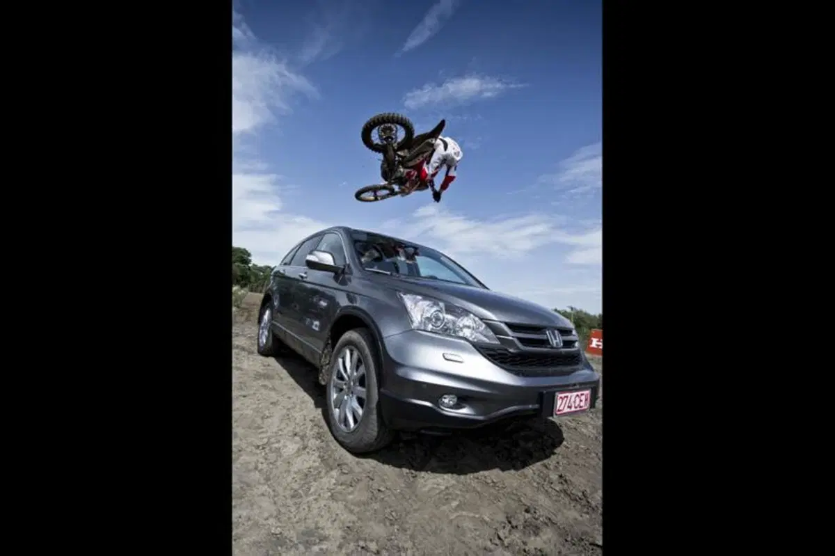 Honda: i piloti del mondiale saltano la CR-V