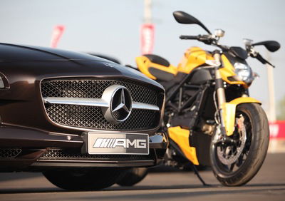 Mercedes SLS AMG Roadster e Ducati Streetfighter 848: gemelle diverse