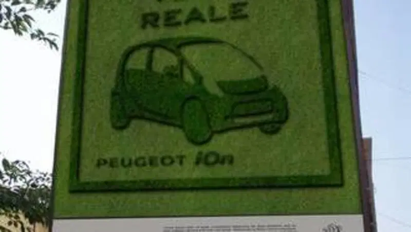Peugeot: trasferiti all'idroscalo la iOn e il suo orto