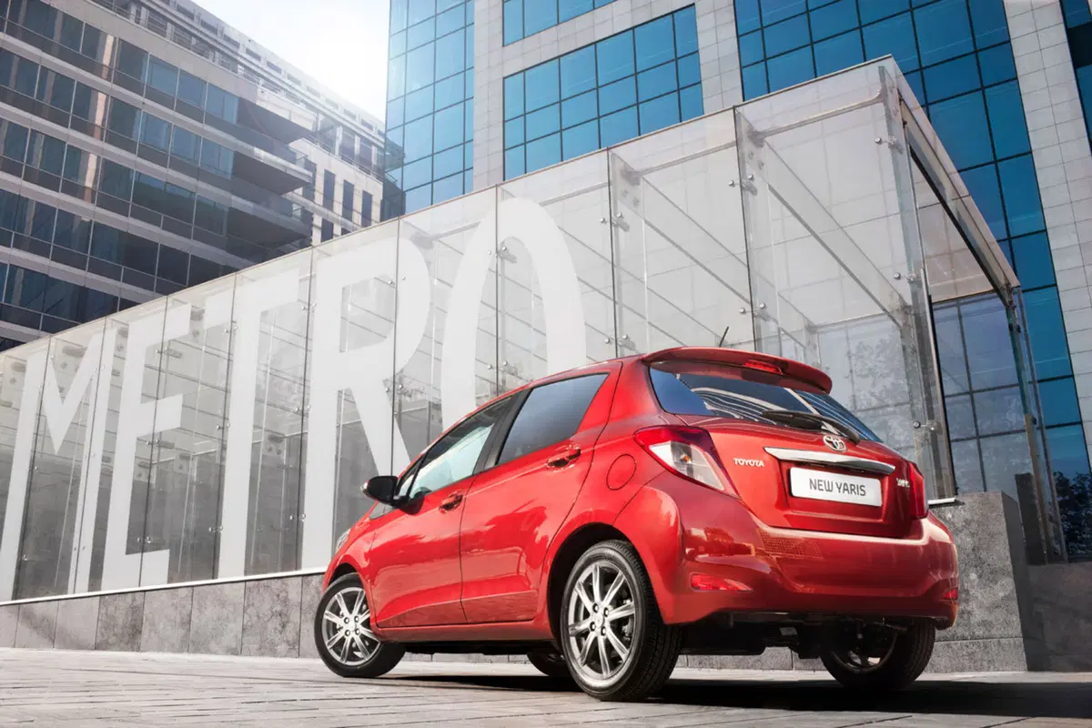 Nuova Toyota Yaris: quanto costa (7)