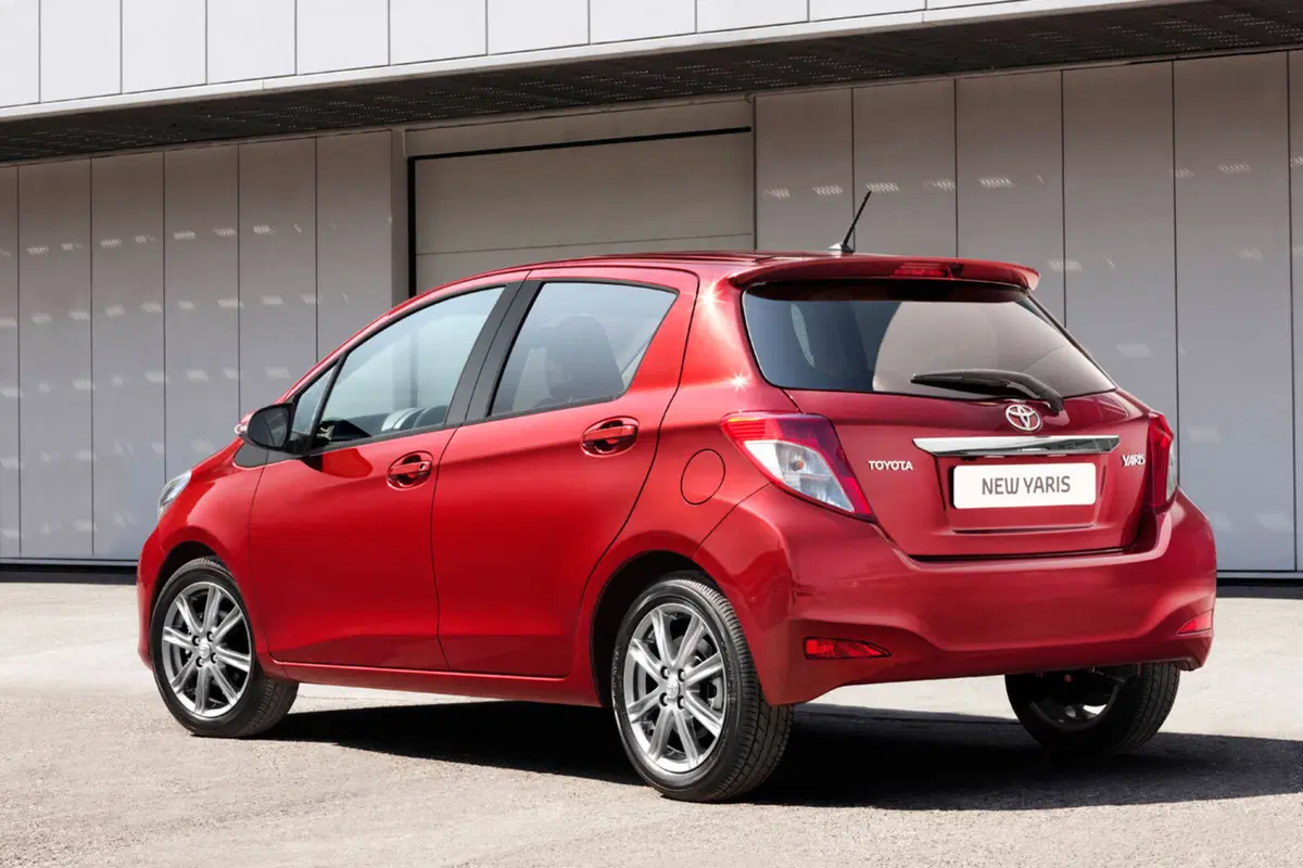 Nuova Toyota Yaris: quanto costa (9)