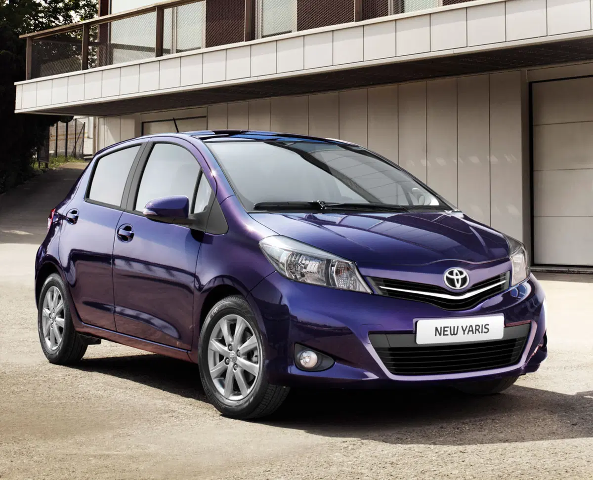Nuova Toyota Yaris: quanto costa (10)