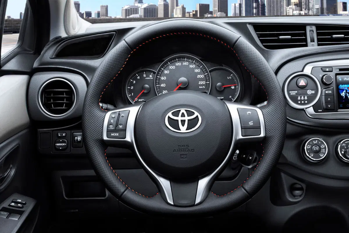 Nuova Toyota Yaris: quanto costa (13)