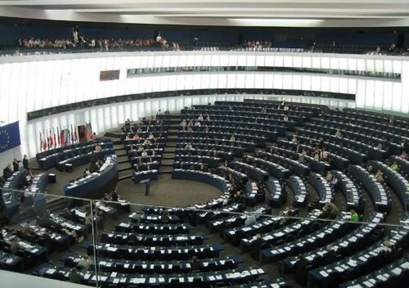 Unione Europea: no ai sostegni nazionali all'auto