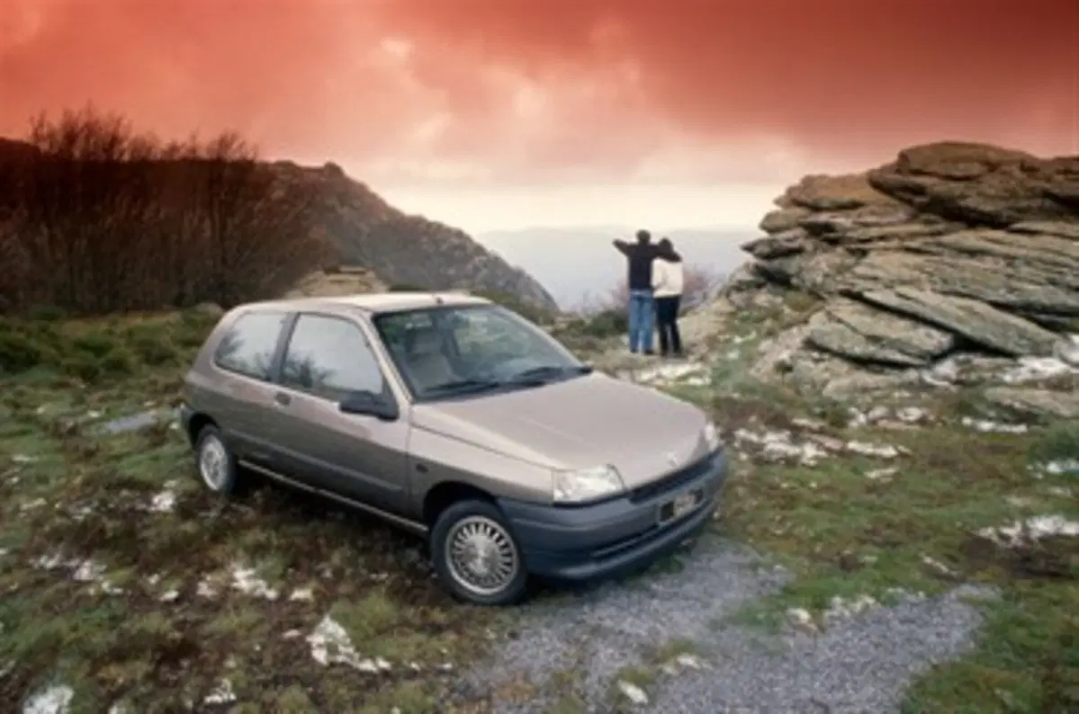 Quale era meglio, Confronto storiche: Fiat Uno Vs Renault Clio I (2)