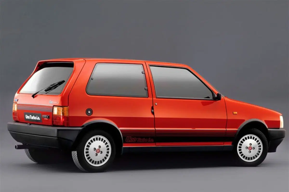 Quale era meglio, Confronto storiche: Fiat Uno Vs Renault Clio I (10)