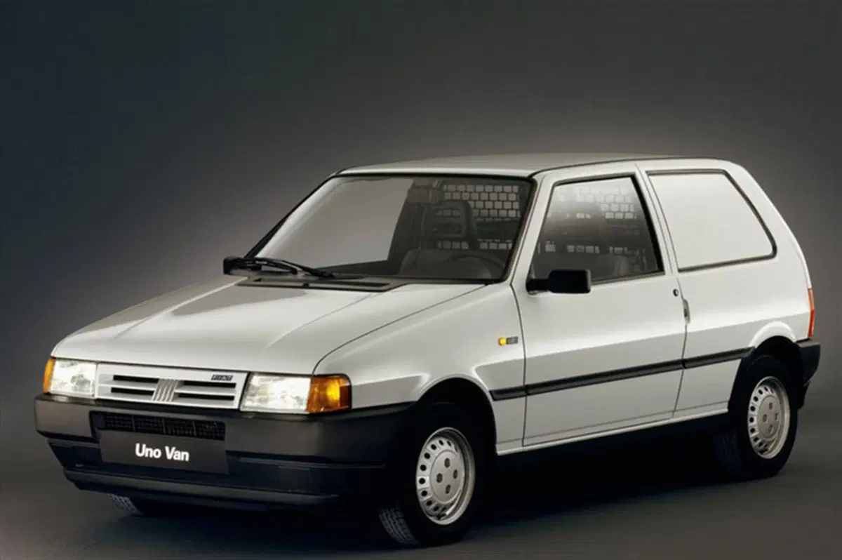 Quale era meglio, Confronto storiche: Fiat Uno Vs Renault Clio I (8)