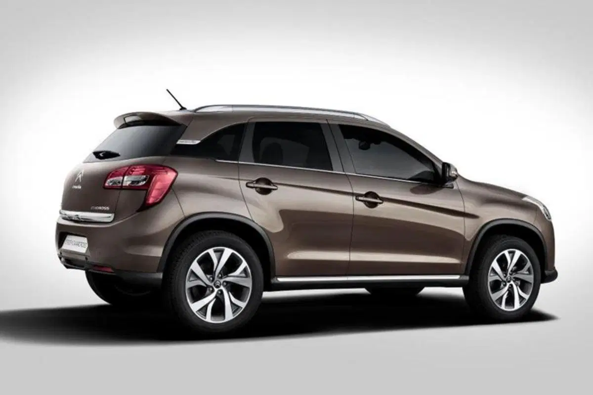 Citroen C4 Aircross: prime immagini ufficiali (8)