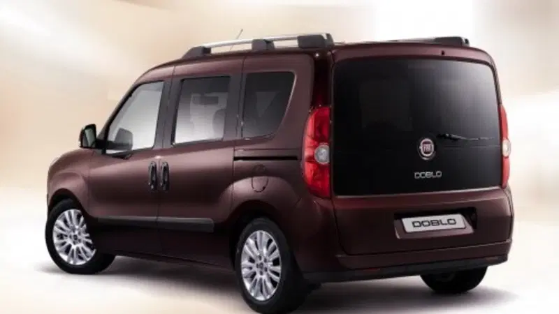 Fiat: donato un Dobl&ograve; all'Universit&agrave; di Belgrado