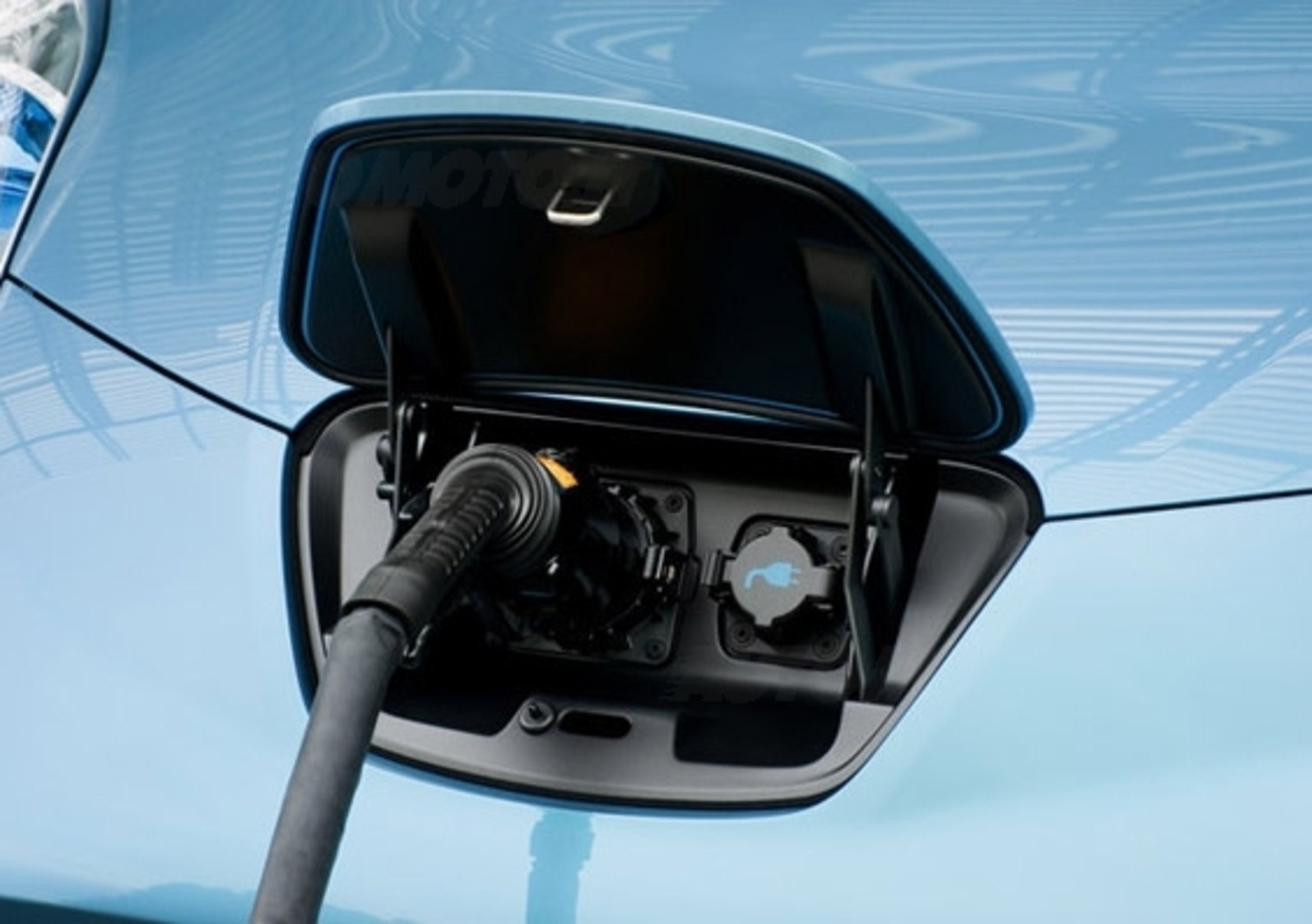 Nissan: accordo con GE per diffondere l&#039;auto elettrica