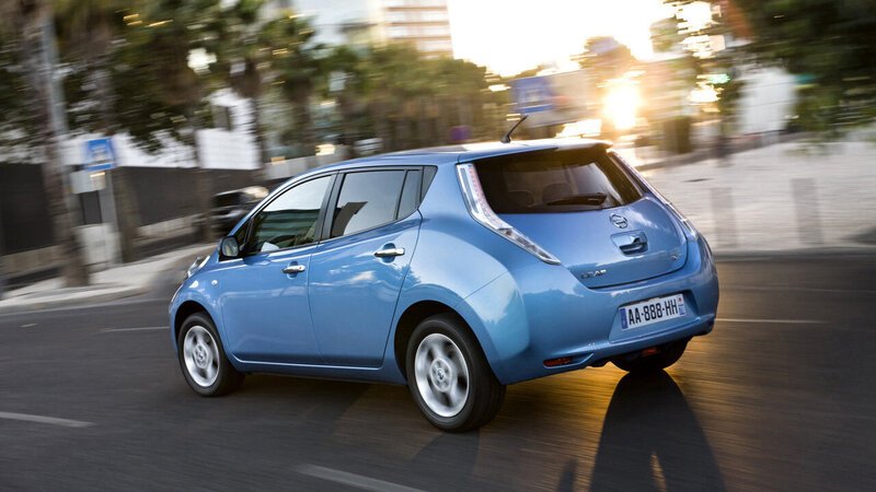 Nissan: consegnate le prime Leaf adibite a Taxi