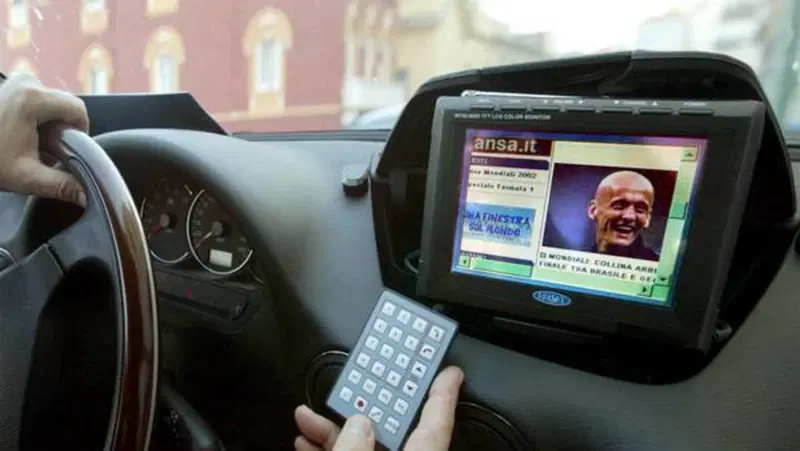 Sondaggio: il 91% degli italiani vuole l'auto superaccessoriata