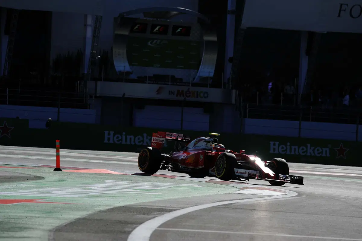 F1, Gp Messico 2016: pole per Hamilton (2)